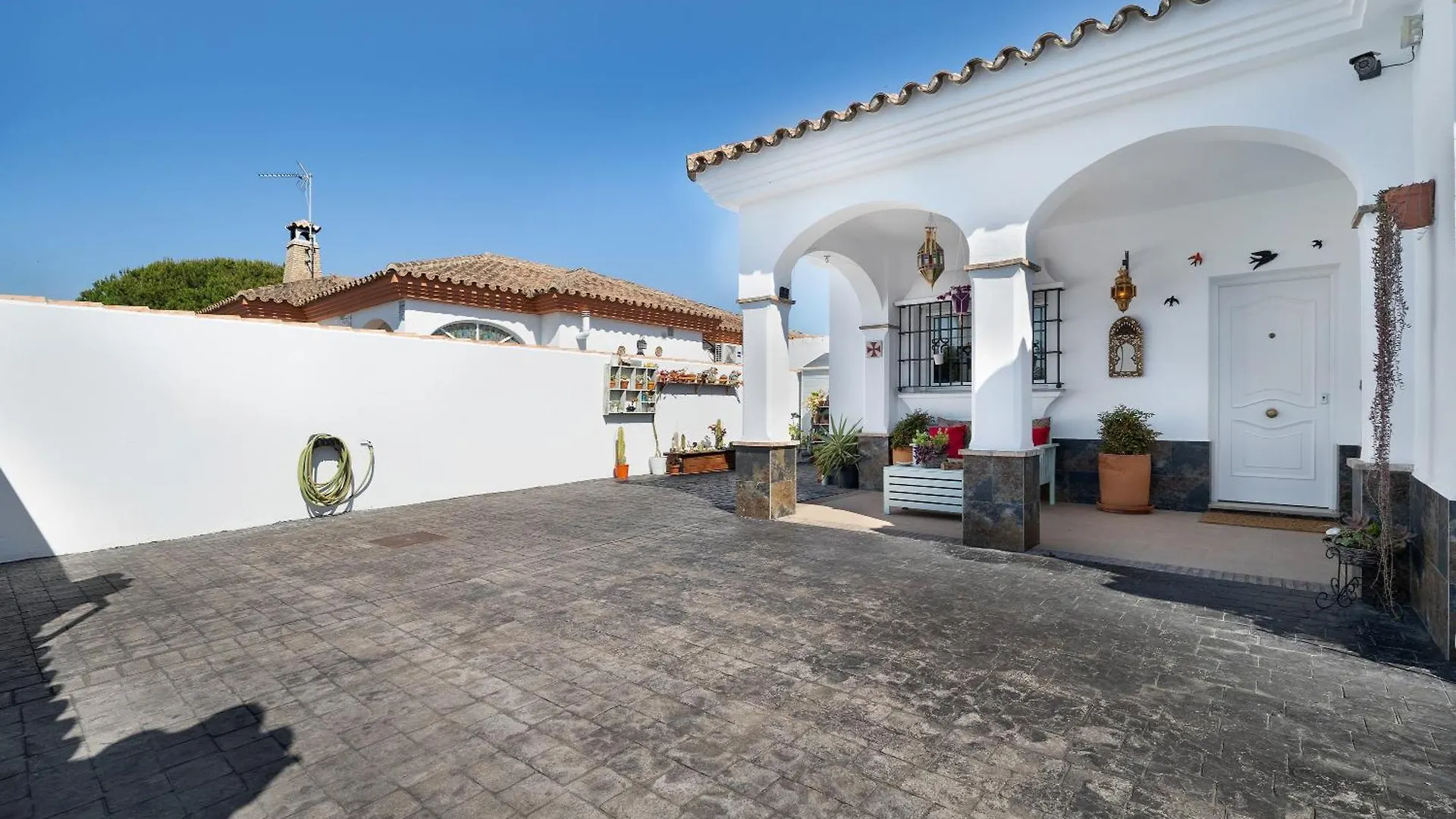 Casa Las Golondrinas-Solo Familias Chiclana de la Frontera 0*,  Spain